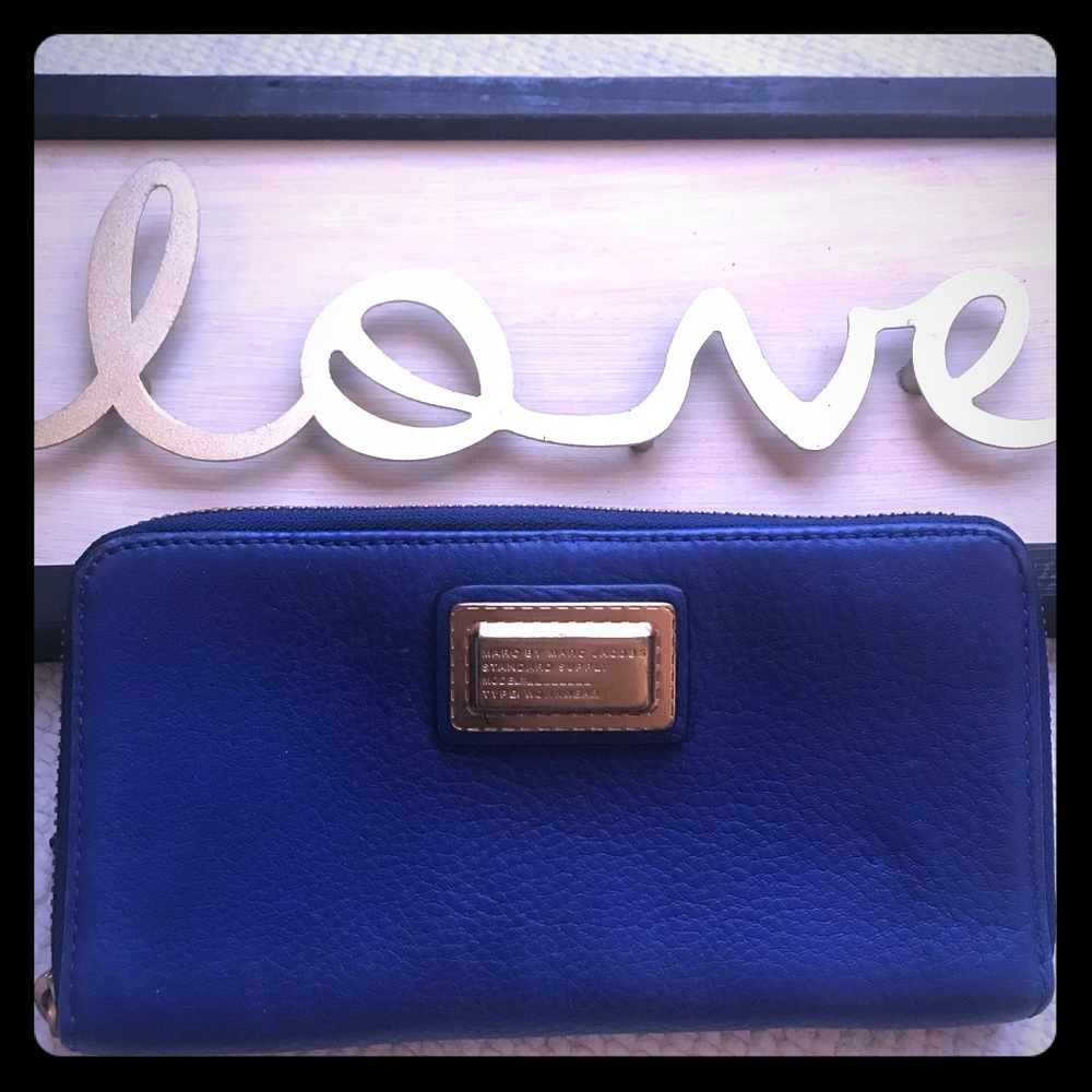 Marc Jacobs Wrap Zipper Wallet